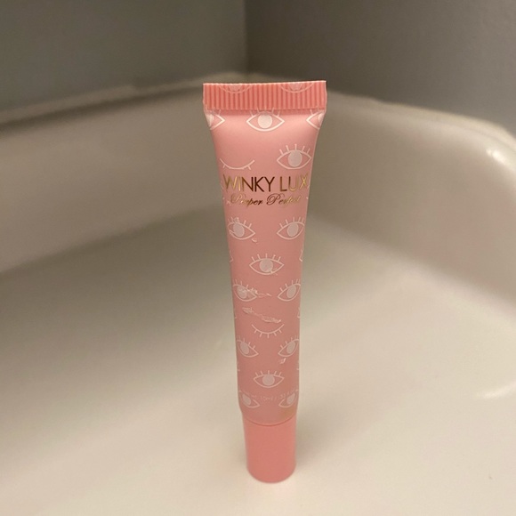 NWOT WINXY LUX PEEPER PERFECT UNDER-EYE CONCEALER - Picture 5 of 5